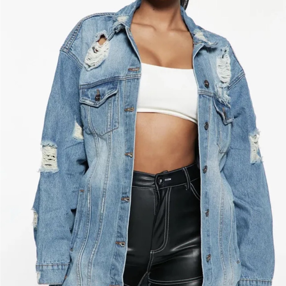Fashion Nova Distressed Denim Jacket Size Medium